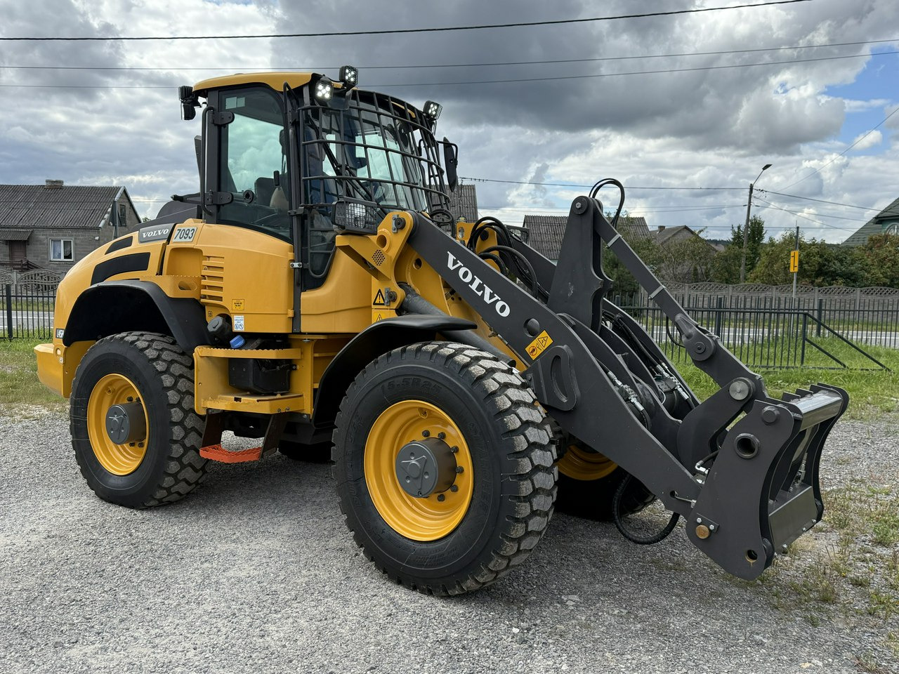 Volvo Waga -10ton WHEEL LOADER L45H Maszyna w Bardzo Dobrym Stanie - Kolesový nakladač: obrázok 1 Volvo Waga -10ton WHEEL LOADER L45H Maszyna w Bardzo Dobrym Stanie - Kolesový nakladač: obrázok 1