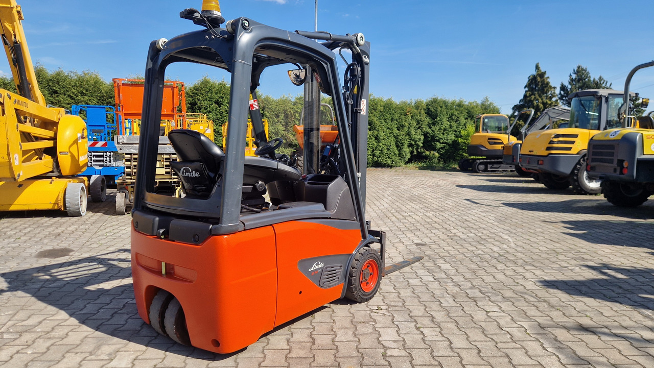 LINDE E 14 EVO - Elektrický vysokozdvižný vozík: obrázok 2 LINDE E 14 EVO - Elektrický vysokozdvižný vozík: obrázok 2