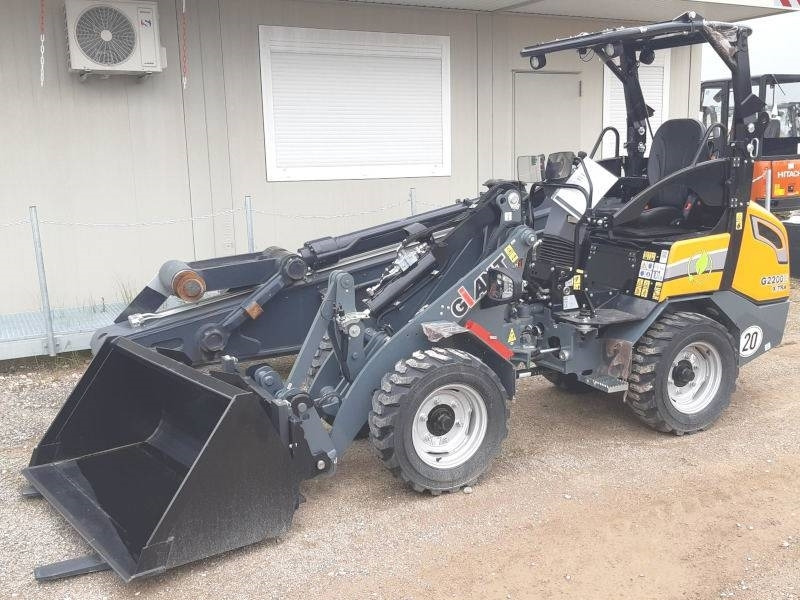 Giant G 2200 E X-Tra Elektro / electric - Šmykom riadený nakladač: obrázok 2 Giant G 2200 E X-Tra Elektro / electric - Šmykom riadený nakladač: obrázok 2