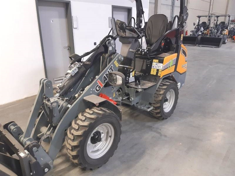 Giant G 2200 E X-Tra Elektro / electric - Šmykom riadený nakladač: obrázok 4 Giant G 2200 E X-Tra Elektro / electric - Šmykom riadený nakladač: obrázok 4