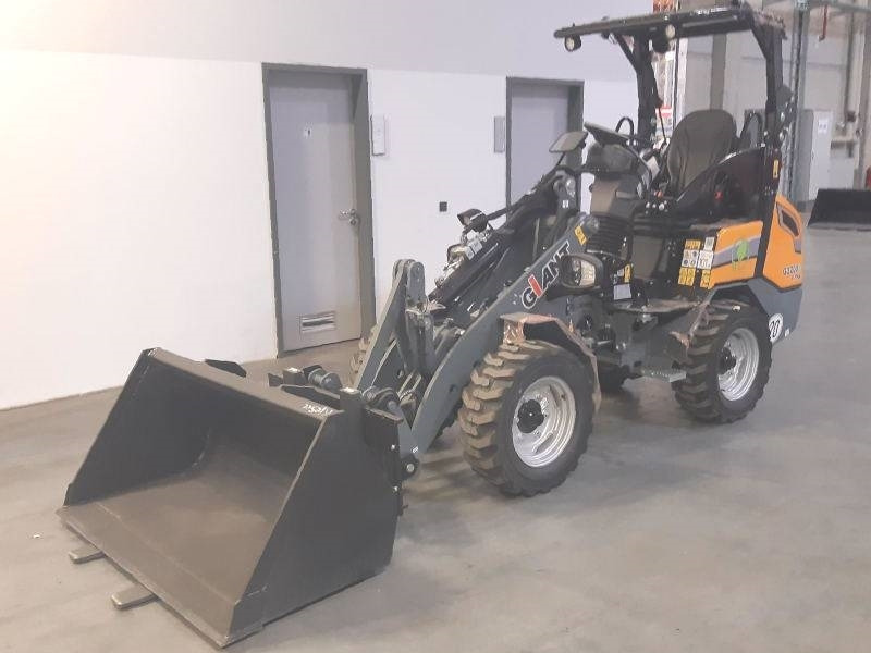 Giant G 2200 E X-Tra Elektro / electric - Šmykom riadený nakladač: obrázok 2 Giant G 2200 E X-Tra Elektro / electric - Šmykom riadený nakladač: obrázok 2