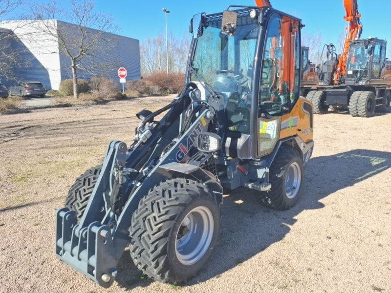 Giant G 2700 E X-Tra Elektro / electric - Šmykom riadený nakladač: obrázok 2 Giant G 2700 E X-Tra Elektro / electric - Šmykom riadený nakladač: obrázok 2