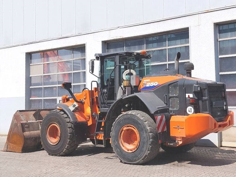 Hitachi ZW 250-6 - Kolesový nakladač: obrázok 3 Hitachi ZW 250-6 - Kolesový nakladač: obrázok 3