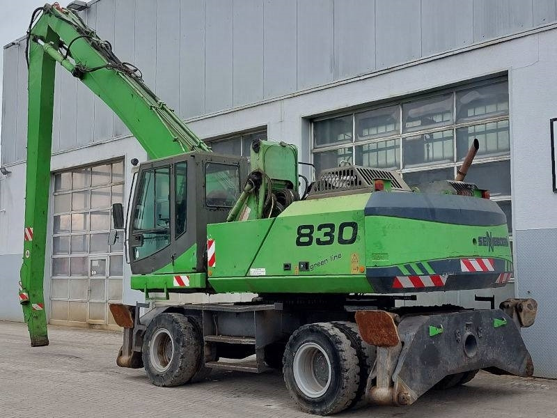 Sennebogen 830 - Překládkové rýpadlo: obrázok 3 Sennebogen 830 - Překládkové rýpadlo: obrázok 3