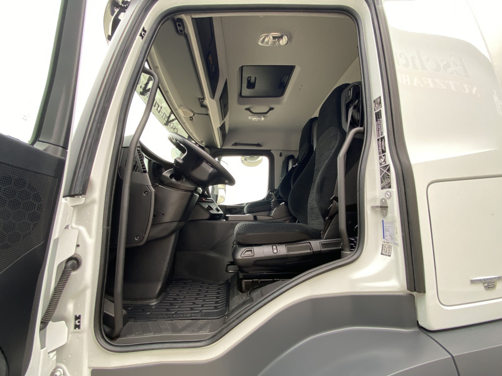 Leasing Mercedes-Benz 1827 BB A 4x4 Arocs Mercedes-Benz 1827 BB A 4x4 Arocs: obrázok 20