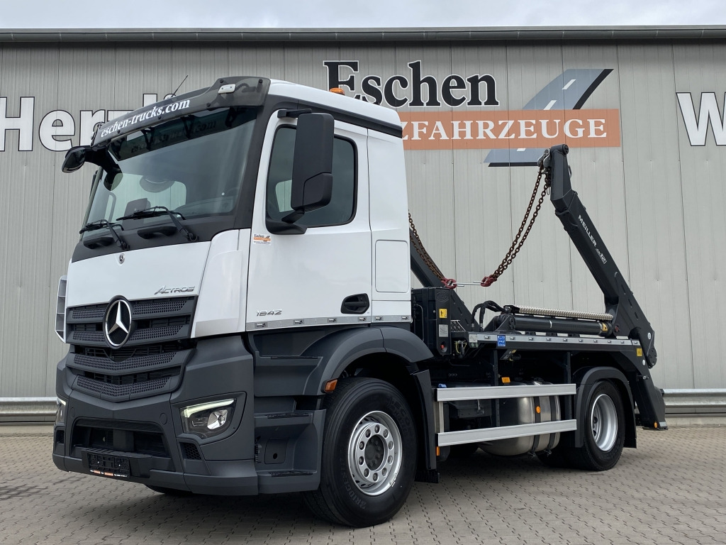 Mercedes-Benz 1842 L Actros - Ramenový nosič kontajnerov: obrázok 2 Mercedes-Benz 1842 L Actros - Ramenový nosič kontajnerov: obrázok 2