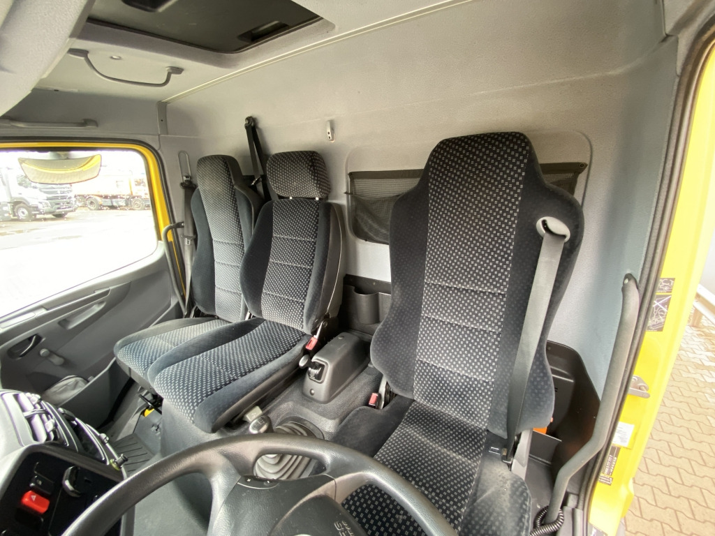 Skříňový nákladní auto Mercedes-Benz 816 L: obrázok 14