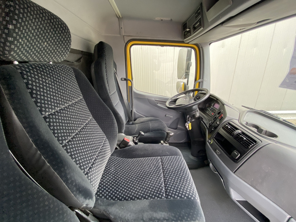 Skříňový nákladní auto Mercedes-Benz 816 L: obrázok 16