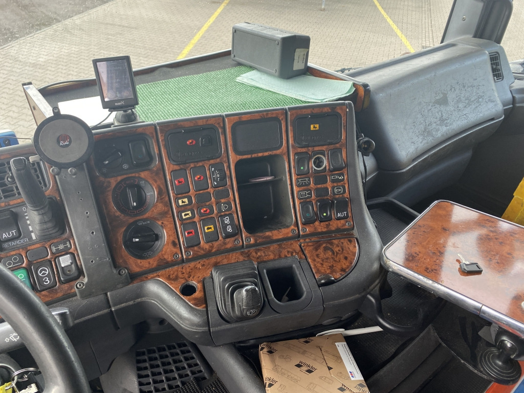 Plachtové nákladné vozidlo Scania 114 G 340 / 6x2 BL: obrázok 6