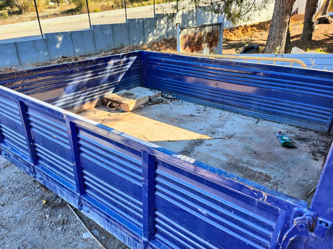 Caja quita y pon 3000x2500x800 MM - Valníková nadstavba: obrázok 1 Caja quita y pon 3000x2500x800 MM - Valníková nadstavba: obrázok 1