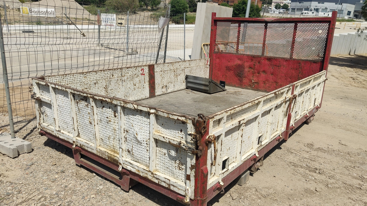Caja quita y pon 4100x600x2520 MM - Valníková nadstavba: obrázok 3 Caja quita y pon 4100x600x2520 MM - Valníková nadstavba: obrázok 3