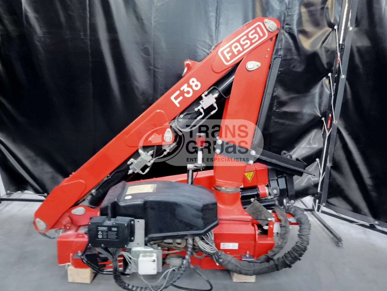 Grúa Fassi F38AF - Hydraulická ruka pre Nákladné auto: obrázok 1 Grúa Fassi F38AF - Hydraulická ruka pre Nákladné auto: obrázok 1