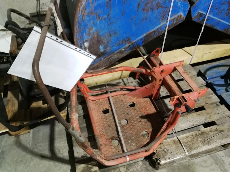 KIT SOPORTE ASIENTO EN COLUMNA FASSI - Sedadlo pre Žeriav: obrázok 2 KIT SOPORTE ASIENTO EN COLUMNA FASSI - Sedadlo pre Žeriav: obrázok 2