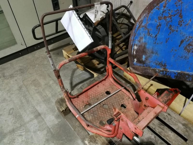 KIT SOPORTE ASIENTO EN COLUMNA FASSI - Sedadlo pre Žeriav: obrázok 1 KIT SOPORTE ASIENTO EN COLUMNA FASSI - Sedadlo pre Žeriav: obrázok 1