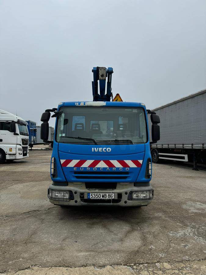 Iveco Eurocargo 100E18 - Automobilová plošina: obrázok 2 Iveco Eurocargo 100E18 - Automobilová plošina: obrázok 2