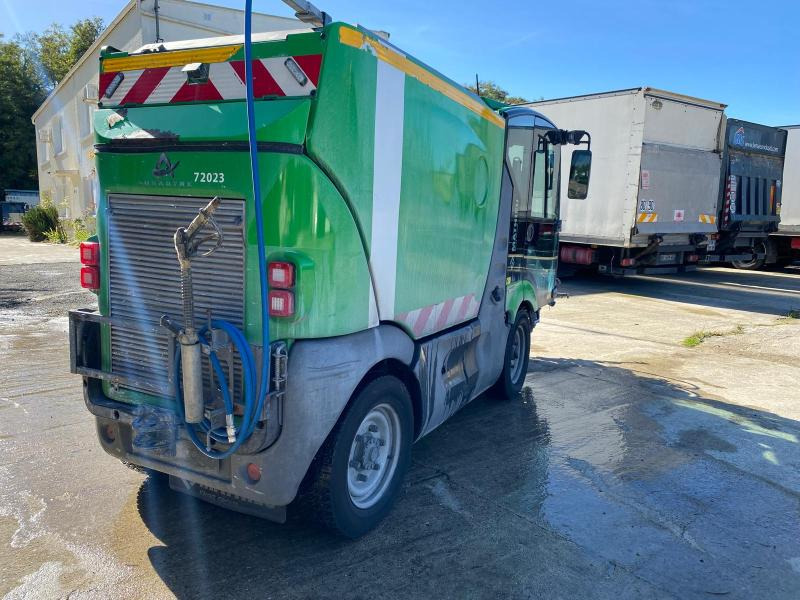 Mathieu Azura MC210 - Zametacie vozidlo: obrázok 3 Mathieu Azura MC210 - Zametacie vozidlo: obrázok 3