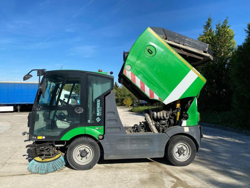 Mathieu Azura MC210 - Zametacie vozidlo: obrázok 4 Mathieu Azura MC210 - Zametacie vozidlo: obrázok 4