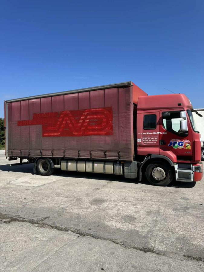 Renault Premium 450 - Plachtové nákladné vozidlo: obrázok 2 Renault Premium 450 - Plachtové nákladné vozidlo: obrázok 2