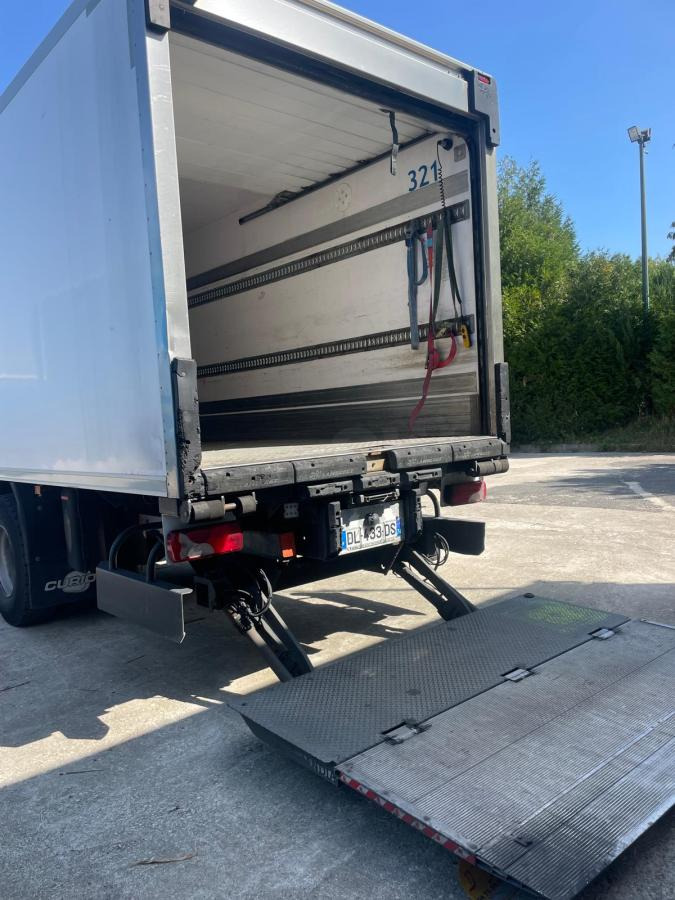 Scania R 320 - Chladirenské nákladné vozidlo: obrázok 4 Scania R 320 - Chladirenské nákladné vozidlo: obrázok 4