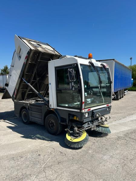 Schmidt Clingo 500 Compact 400 - Zametacie vozidlo: obrázok 5 Schmidt Clingo 500 Compact 400 - Zametacie vozidlo: obrázok 5