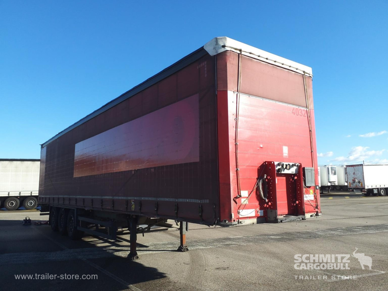 SCHMITZ Curtainsider Standard - Plachtový náves: obrázok 1 SCHMITZ Curtainsider Standard - Plachtový náves: obrázok 1