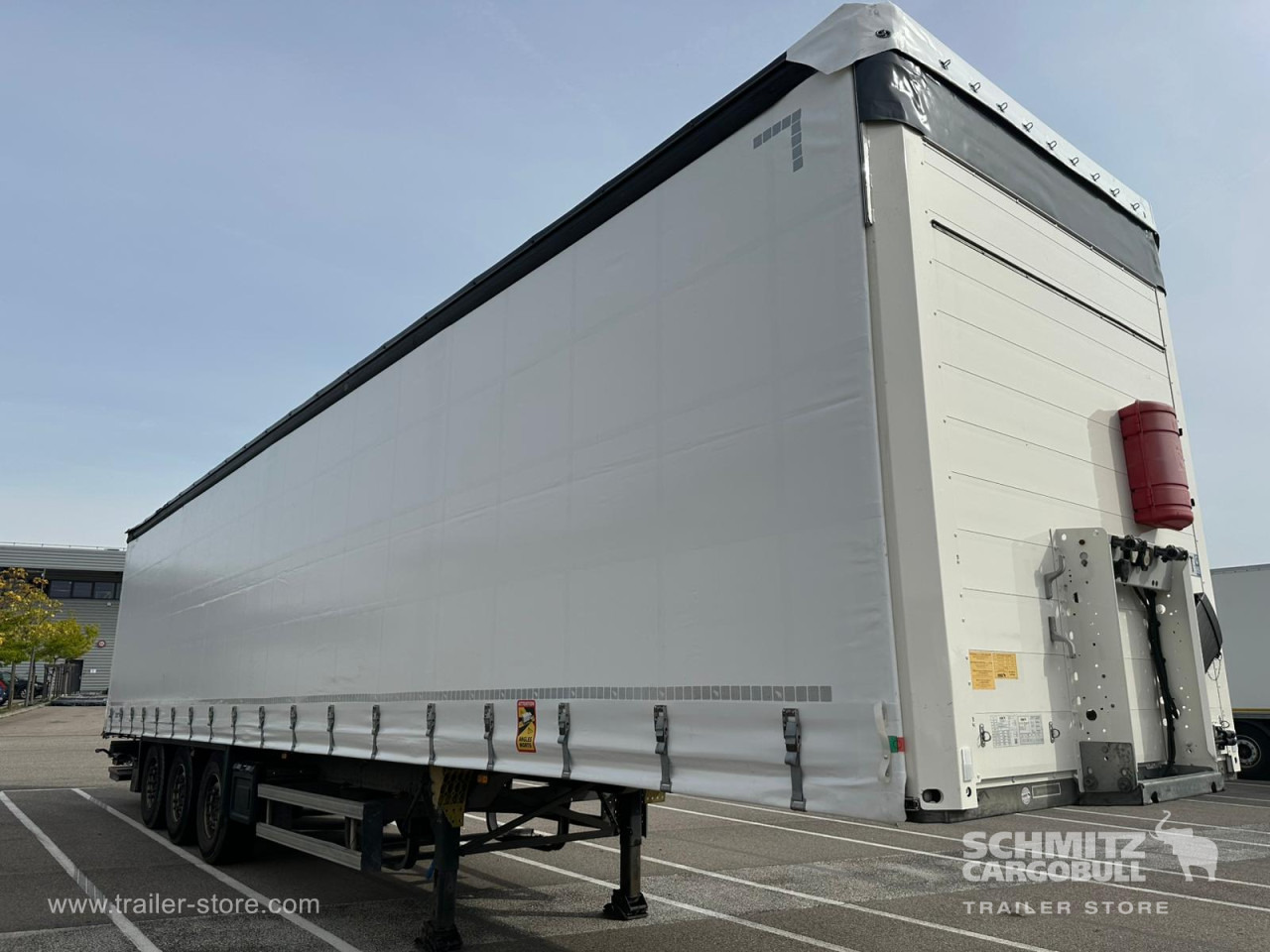 SCHMITZ Curtainsider Standard Taillift - Plachtový náves: obrázok 1 SCHMITZ Curtainsider Standard Taillift - Plachtový náves: obrázok 1