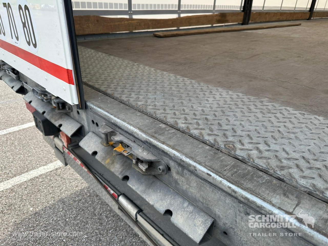 SCHMITZ Curtainsider Standard Taillift - Plachtový náves: obrázok 4 SCHMITZ Curtainsider Standard Taillift - Plachtový náves: obrázok 4