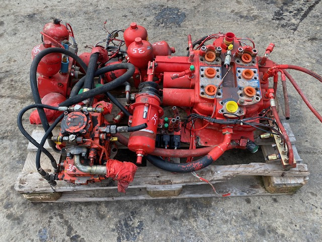 2426877 - O&K L45 - Hydraulika pre Kolesový nakladač: obrázok 2 2426877 - O&K L45 - Hydraulika pre Kolesový nakladač: obrázok 2