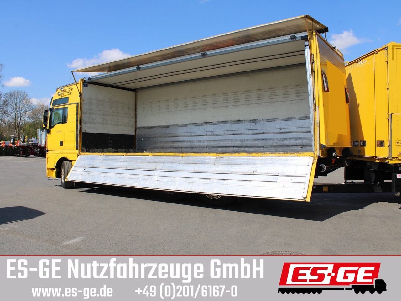 MAN 6x2 LKW mit Tandemanhänger - Přepravník nápojů: obrázok 5 MAN 6x2 LKW mit Tandemanhänger - Přepravník nápojů: obrázok 5