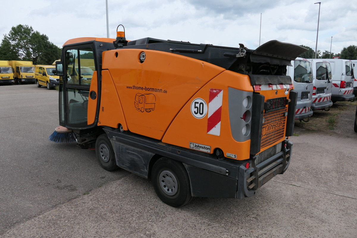 CN200 Sweeper - Zametacie vozidlo: obrázok 4 CN200 Sweeper - Zametacie vozidlo: obrázok 4