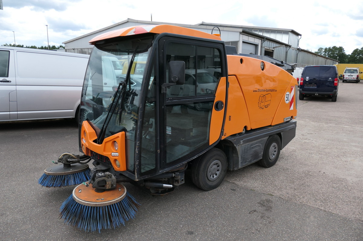 CN200 Sweeper - Zametacie vozidlo: obrázok 1 CN200 Sweeper - Zametacie vozidlo: obrázok 1