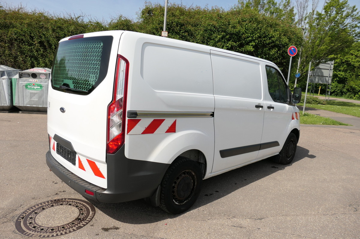 FORD Transit Custom 2,2l TDCI L1H1 COC KLIMA WERKSTAT - Malá dodávka: obrázok 4 FORD Transit Custom 2,2l TDCI L1H1 COC KLIMA WERKSTAT - Malá dodávka: obrázok 4