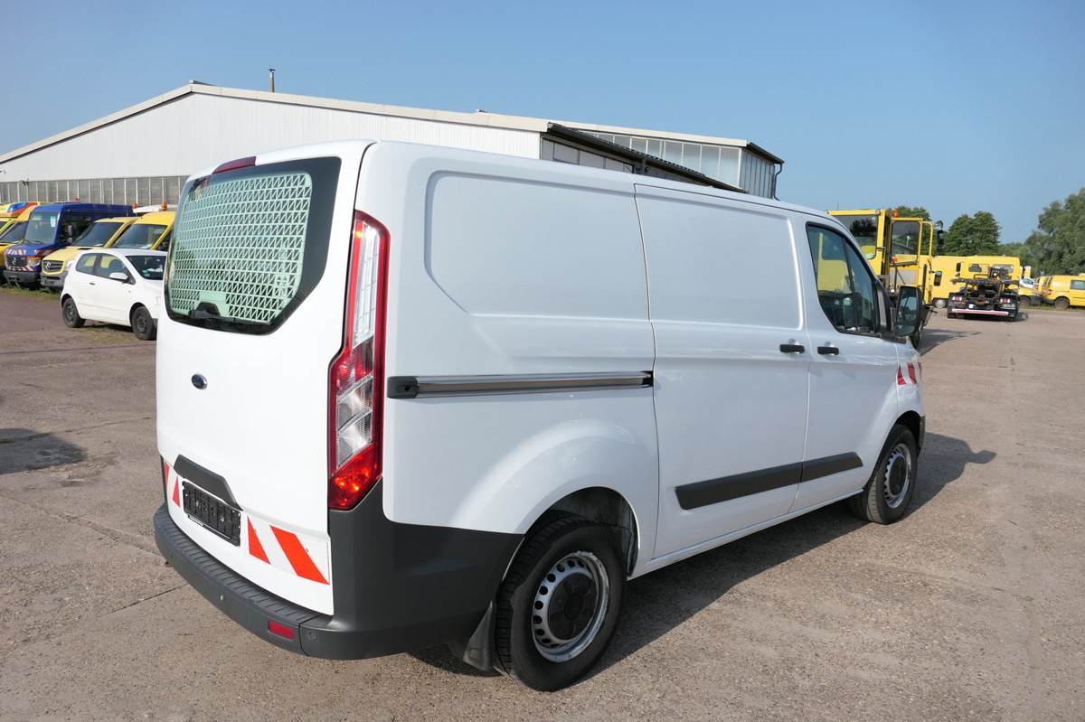 FORD Transit Custom 290 2.0 TDCi KLIMA WERKSTATTEINBA - Malá dodávka: obrázok 4 FORD Transit Custom 290 2.0 TDCi KLIMA WERKSTATTEINBA - Malá dodávka: obrázok 4