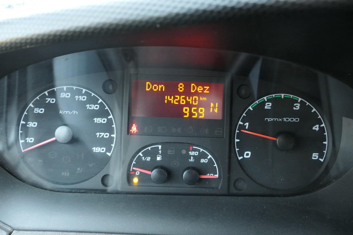 Dodávka skriňová nadstavba IVECO Daily 35 S11 C30C AUTOMATIK KAMERA Regale LUFT D: obrázok 12 Dodávka skriňová nadstavba IVECO Daily 35 S11 C30C AUTOMATIK KAMERA Regale LUFT D: obrázok 12