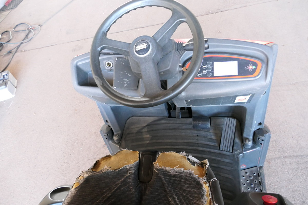 LINDE P 60 Z Schlepper Batterie 16/2019 3-Rad - Elektricky tahač: obrázok 5 LINDE P 60 Z Schlepper Batterie 16/2019 3-Rad - Elektricky tahač: obrázok 5