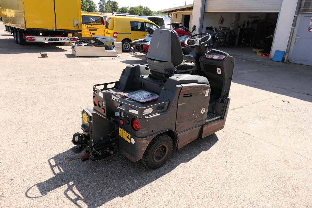 LINDE P 60 Z Schlepper Batterie 16/2019 3-Rad - Elektricky tahač: obrázok 3 LINDE P 60 Z Schlepper Batterie 16/2019 3-Rad - Elektricky tahač: obrázok 3