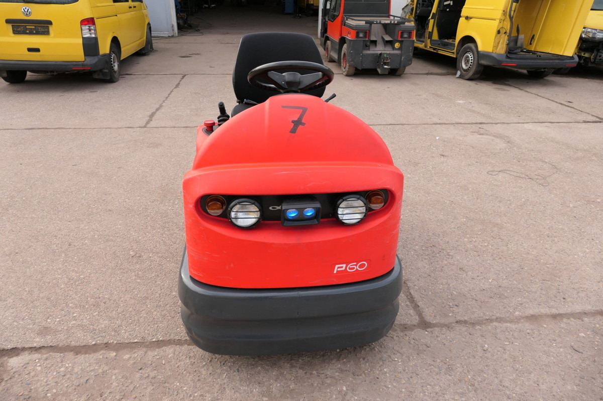 LINDE P 60 Z Schlepper Batterie 46/2018 - Elektricky tahač: obrázok 2 LINDE P 60 Z Schlepper Batterie 46/2018 - Elektricky tahač: obrázok 2