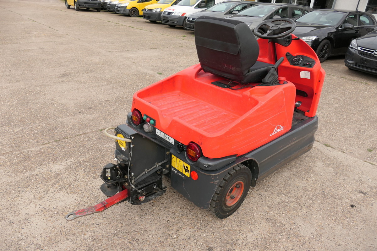 LINDE P 60 Z Schlepper Batterie 50/2018 - Elektricky tahač: obrázok 4 LINDE P 60 Z Schlepper Batterie 50/2018 - Elektricky tahač: obrázok 4