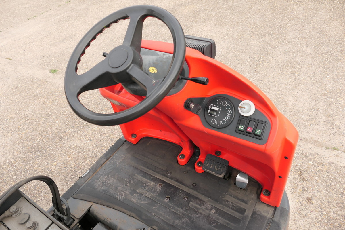 LINDE P 60 Z Schlepper - Elektricky tahač: obrázok 5 LINDE P 60 Z Schlepper - Elektricky tahač: obrázok 5