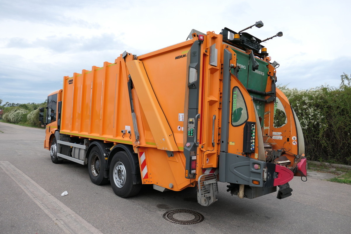 MERCEDES-BENZ 2635 NGE-L62N Econic Aufbau Zöller Medium KLIMA - Auto na odvoz odpadu: obrázok 1 MERCEDES-BENZ 2635 NGE-L62N Econic Aufbau Zöller Medium KLIMA - Auto na odvoz odpadu: obrázok 1
