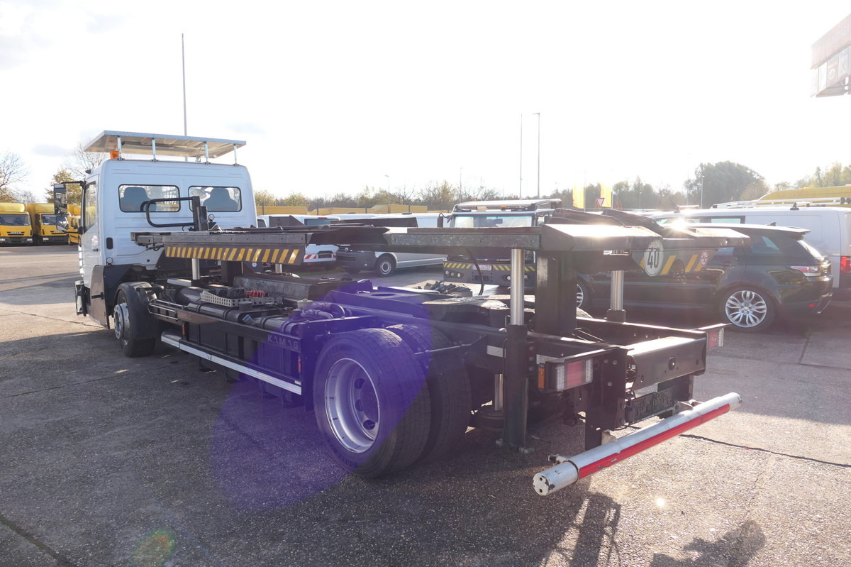 MERCEDES-BENZ Kamag Wiesel WBH 25 E4-D - Kontejnérový podvozek/ Výměnná nástavba: obrázok 4 MERCEDES-BENZ Kamag Wiesel WBH 25 E4-D - Kontejnérový podvozek/ Výměnná nástavba: obrázok 4