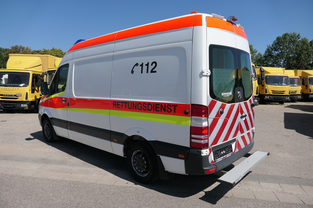 MERCEDES-BENZ Sprinter 316 CDI Klima Rettungswagen - Sanitka: obrázok 4 MERCEDES-BENZ Sprinter 316 CDI Klima Rettungswagen - Sanitka: obrázok 4