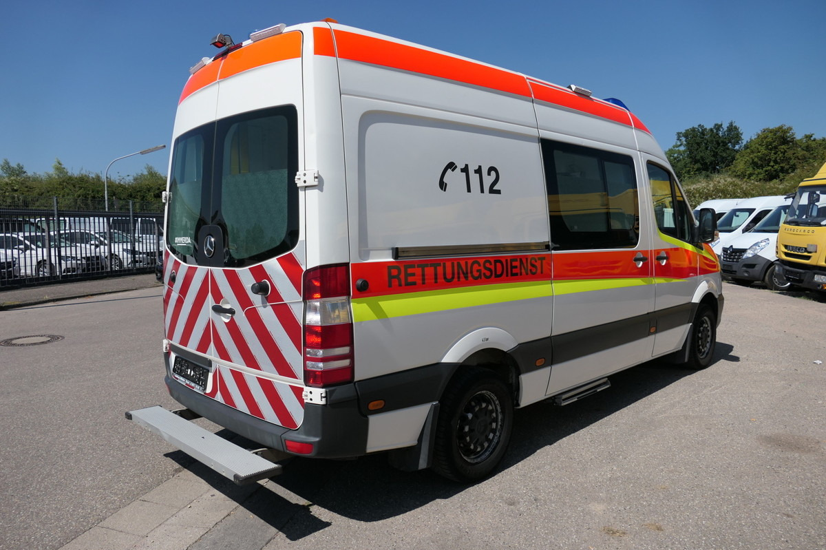 MERCEDES-BENZ Sprinter 316 CDI Klima Rettungswagen - Sanitka: obrázok 3 MERCEDES-BENZ Sprinter 316 CDI Klima Rettungswagen - Sanitka: obrázok 3