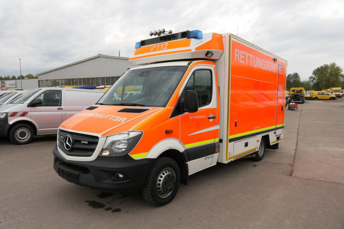 MERCEDES-BENZ Sprinter 519 CDI Klima Krankenwagen - Sanitka: obrázok 2 MERCEDES-BENZ Sprinter 519 CDI Klima Krankenwagen - Sanitka: obrázok 2
