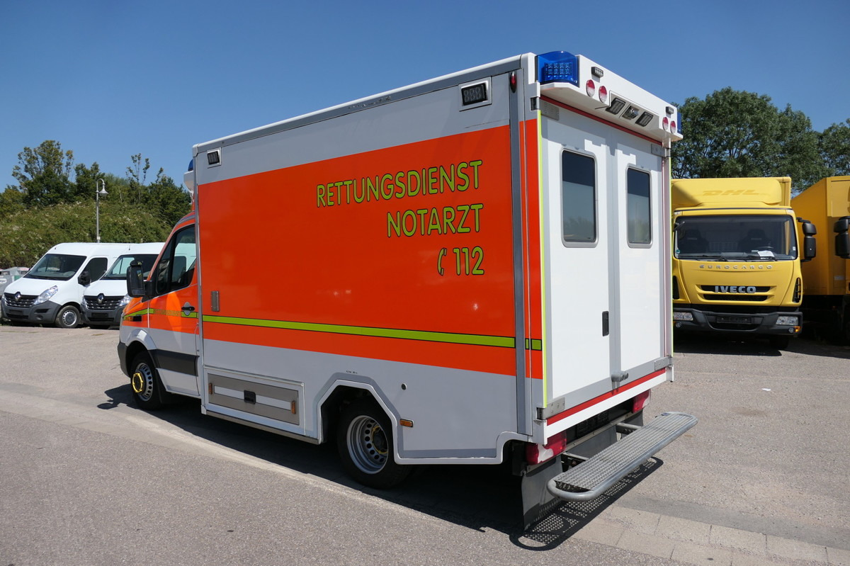 MERCEDES-BENZ Sprinter 519 CDI Klima Krankenwagen - Sanitka: obrázok 4 MERCEDES-BENZ Sprinter 519 CDI Klima Krankenwagen - Sanitka: obrázok 4