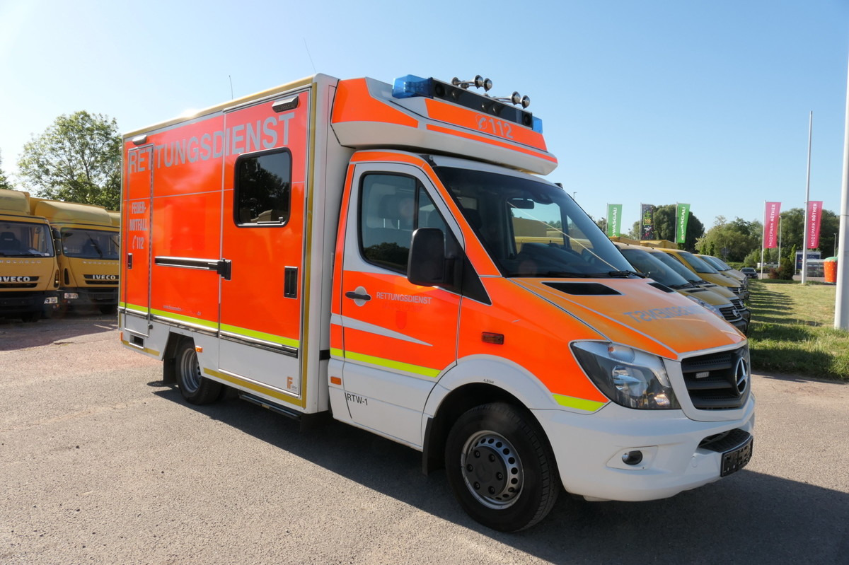 MERCEDES-BENZ Sprinter 519 CDI Klima Krankenwagen - Sanitka: obrázok 1 MERCEDES-BENZ Sprinter 519 CDI Klima Krankenwagen - Sanitka: obrázok 1