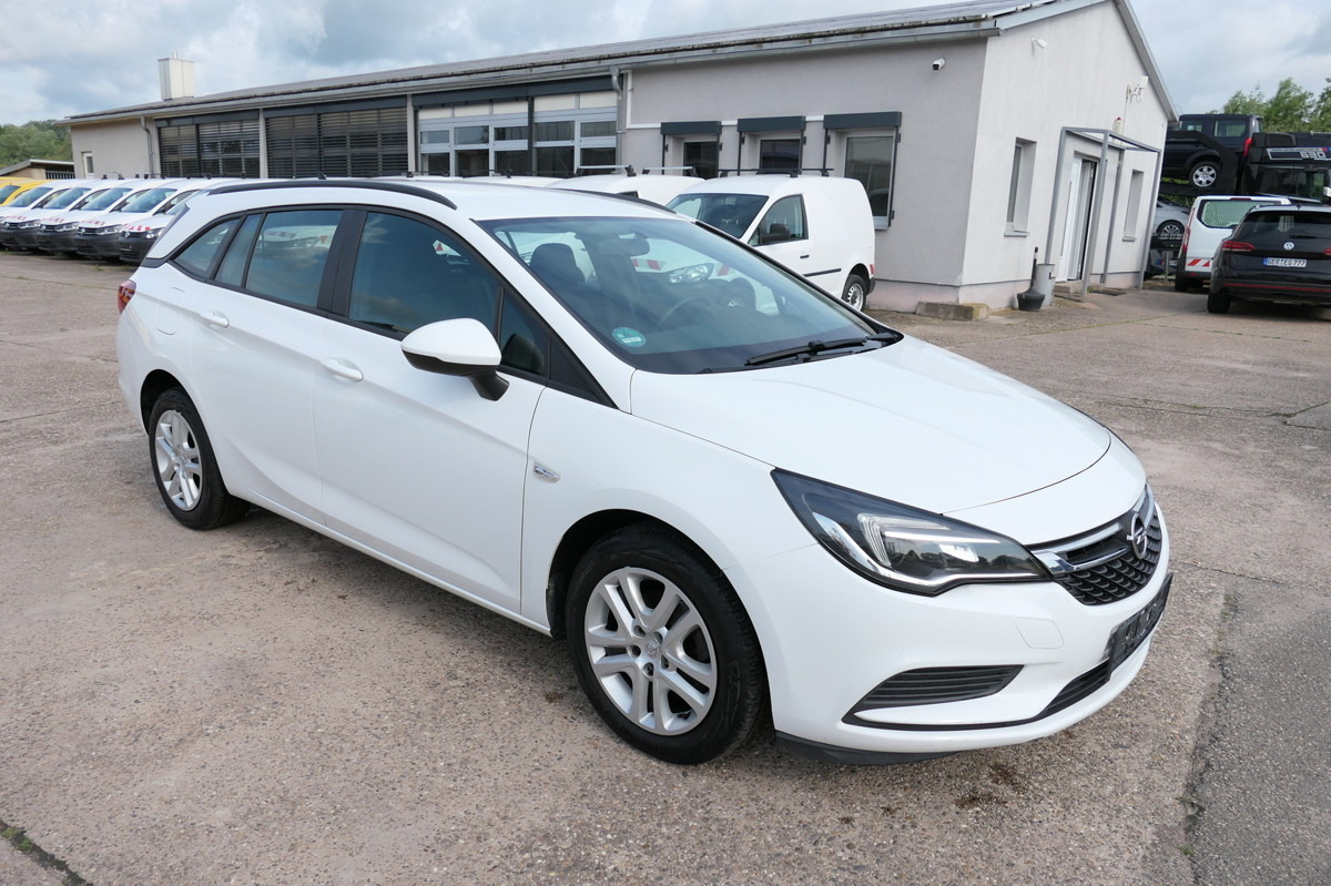 OPEL Astra K 1.6 CDTI Edition S/S KLIMA - Automobil: obrázok 2 OPEL Astra K 1.6 CDTI Edition S/S KLIMA - Automobil: obrázok 2