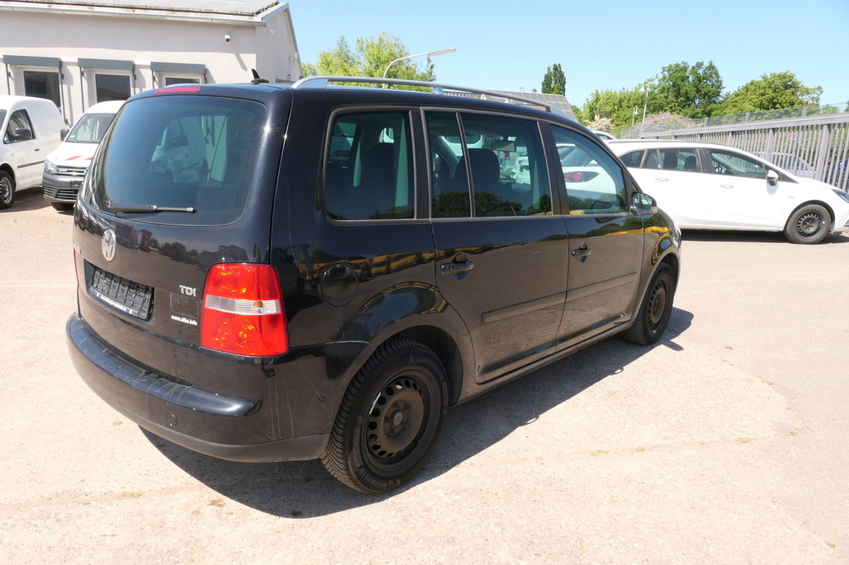 VW Touran Trendline - Automobil: obrázok 3 VW Touran Trendline - Automobil: obrázok 3
