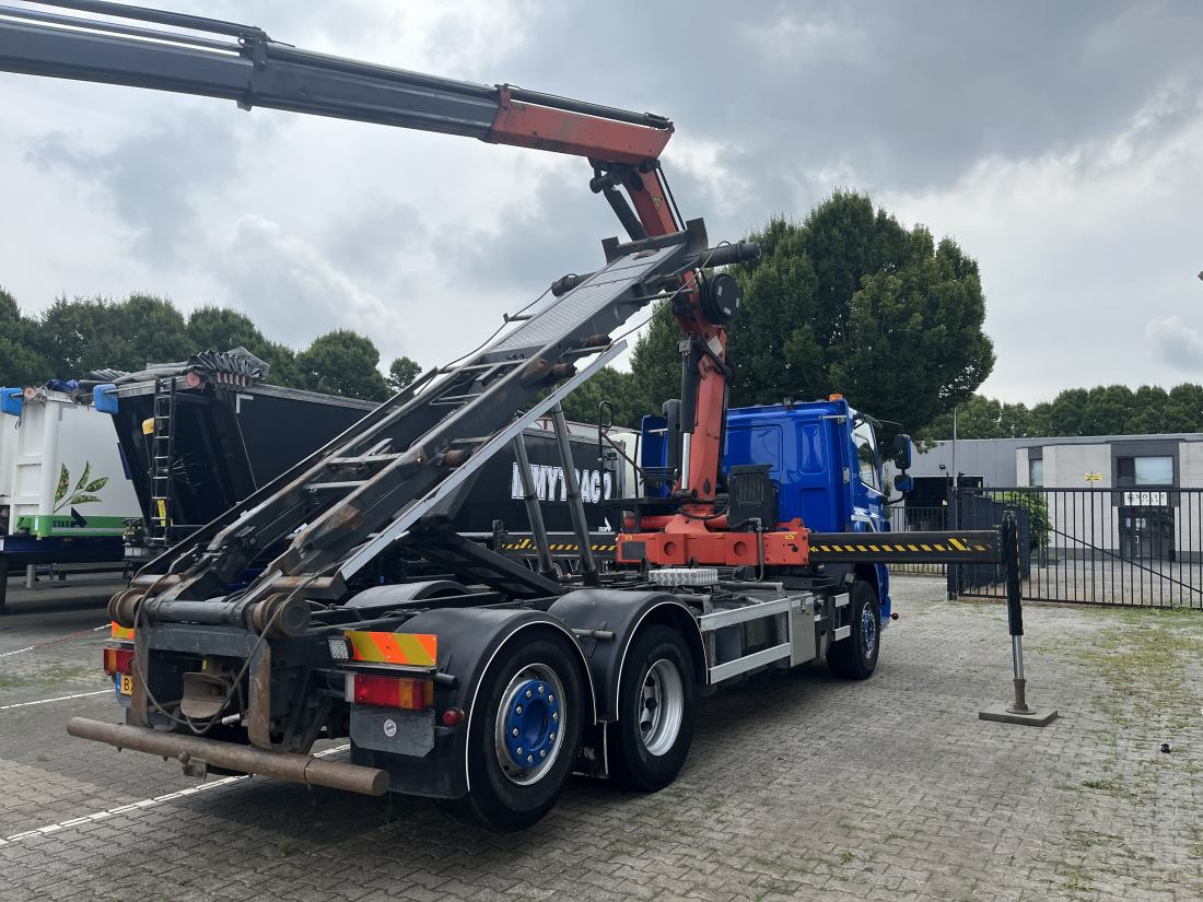 DAF CF 85.360 6x2 NCH cable system - Palfinger PK 18002 - Kontejnérový podvozek/ Výměnná nástavba, Auto s hydraulickou rukou: obrázok 2 DAF CF 85.360 6x2 NCH cable system - Palfinger PK 18002 - Kontejnérový podvozek/ Výměnná nástavba, Auto s hydraulickou rukou: obrázok 2