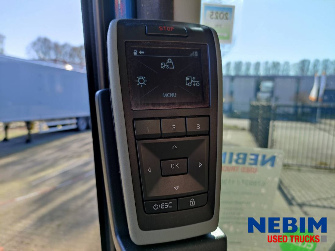 Volvo FH 500 6x4 - Hydraulic system - Ťahač: obrázok 5 Volvo FH 500 6x4 - Hydraulic system - Ťahač: obrázok 5